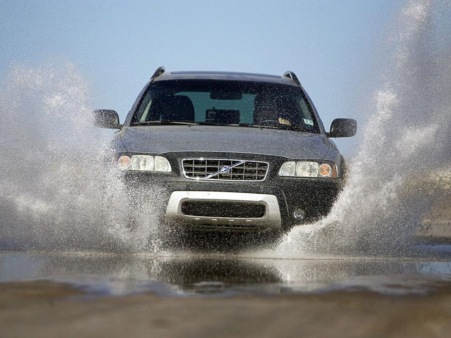  Volvo XC70 2005 года  (US) (фото 27 из 30)